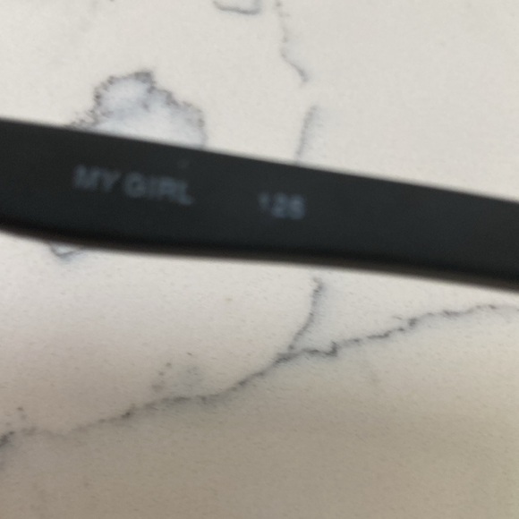 QUAY AUSTRALIA SUNGLASSES. - Picture 6 of 8